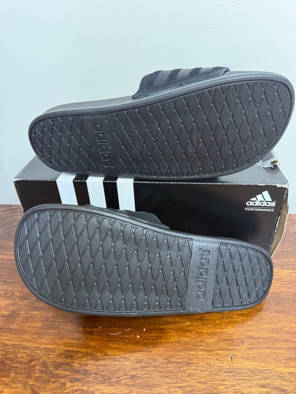 adidas Adiette CF Ultra E Slides - Picture 2 of 3